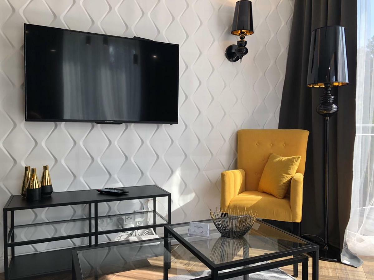 Family & Business Sauna Apartments No1 Lesny Nad Zalewem Cedzyna Unikat - 3 Bedroom With Private Sauna, Bath With Hydromassage, Terrace, Garage, Catering Options Кельце Екстер'єр фото