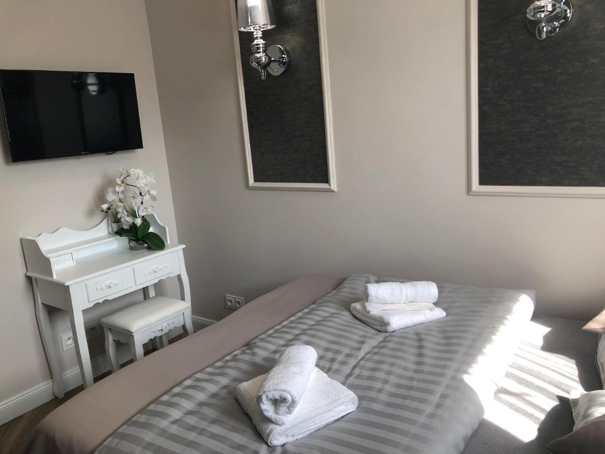 Family & Business Sauna Apartments No1 Lesny Nad Zalewem Cedzyna Unikat - 3 Bedroom With Private Sauna, Bath With Hydromassage, Terrace, Garage, Catering Options Кельце Екстер'єр фото